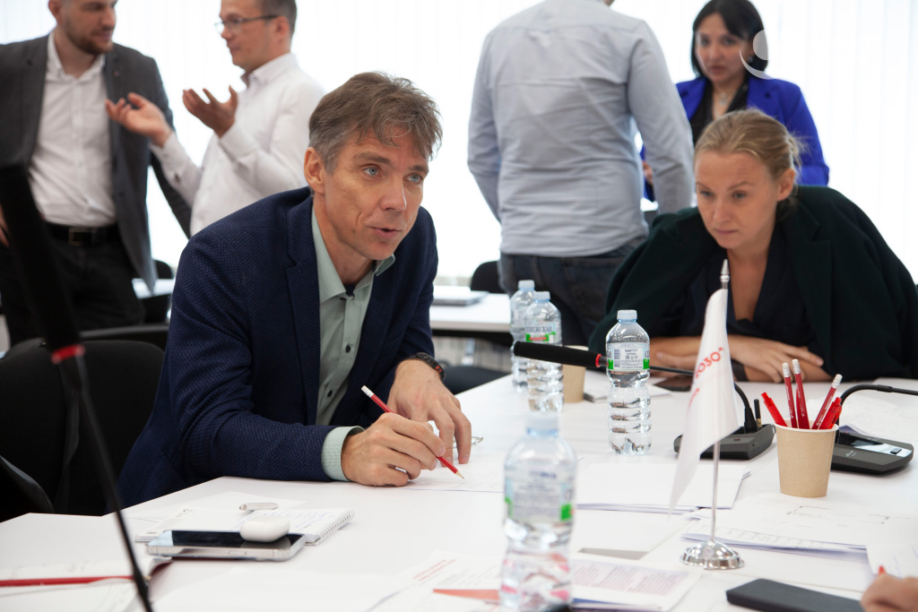 Рабочая встреча_1.jpg