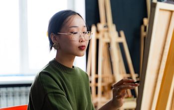 АГУИККИ запустит программу с ИИ для ювелиров в пилотном режиме в 2026 году