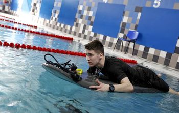 На волне импортозамещения: БФУ им. И. Канта вывел на воду джет‑серф с отечественными компонентами