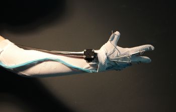 В РАМ имени Гнесиных разработали киберкостюм для музыкантов