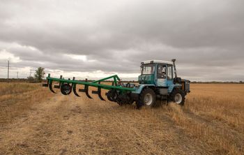 Плуг против засухи: разработка Вавиловского университета поможет аграриям бороться с деградацией почв