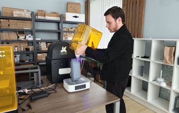 В ЧГУ им. А.А. Кадырова разработали прибор для отбора проб воды с помощью БПЛА