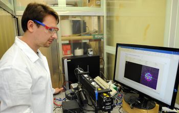 Российские ученые создали оптические волокна, устойчивые к радиации