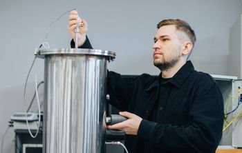 Ученые разработали новый способ выброса остатков топлива в условиях невесомости