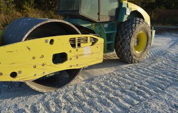 Одобрен к использованию материал, повышающий долговечность и прочность дорожного покрытия