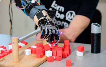 ДВФУ, «Моторика» и Сколтех ищут добровольцев для очувствления протезов рук