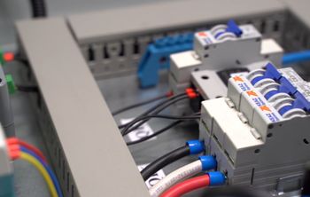 Курские инженеры разработали автоматизированную систему управления освещением полностью из отечественных компонентов