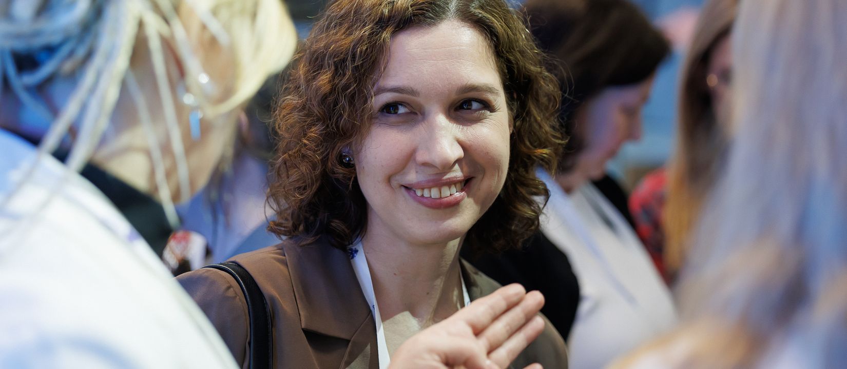 Как университетам работать с нейросетями, наукой и аудиторией — в Социоцентре завершился образовательный интенсив для пресс-служб образовательных организаций