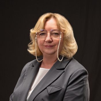 Апыхтина Ирина Евгеньевна