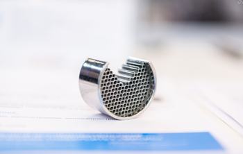 В Москве исследователи при помощи 3D-печати снизили стоимость деталей для авиационной и автомобильной промышленности