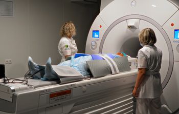 Квантовые алгоритмы повысили точность диагностики опухолей мозга по МРТ