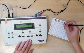 Детям с аутизмом сложно понять учителя из-за шума, доказали учёные МГППУ 