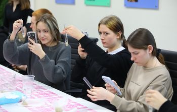 ПИШ ДВФУ начала серию научпоп-мероприятий для школьников